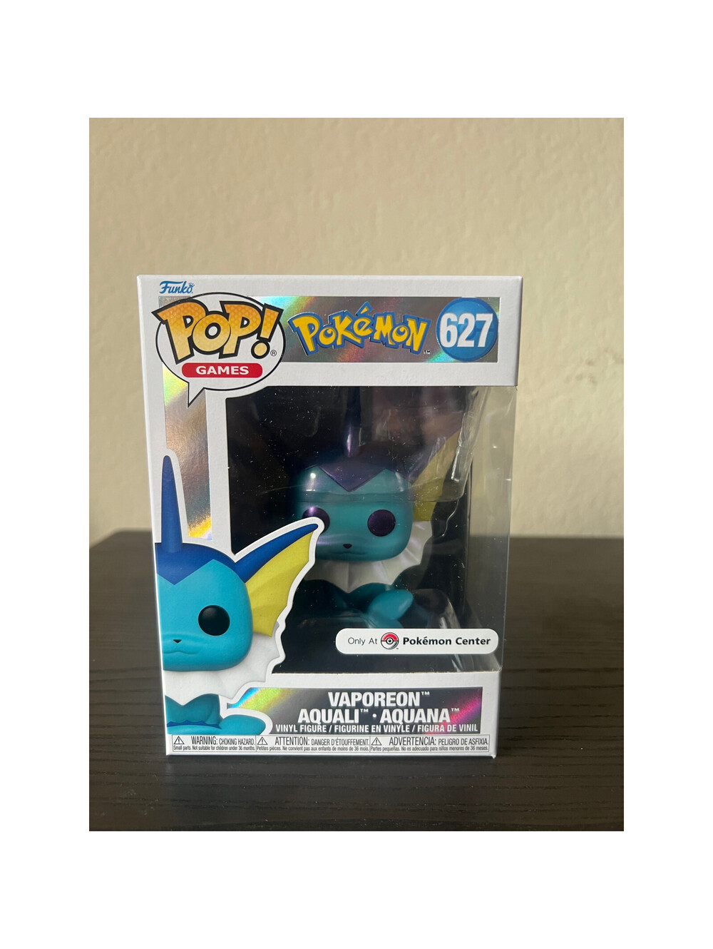 EXCLUSIVE PEARLESCENT Vaporeon Funko Pop #627 Pokemon Games Nintendo Pokecenter
